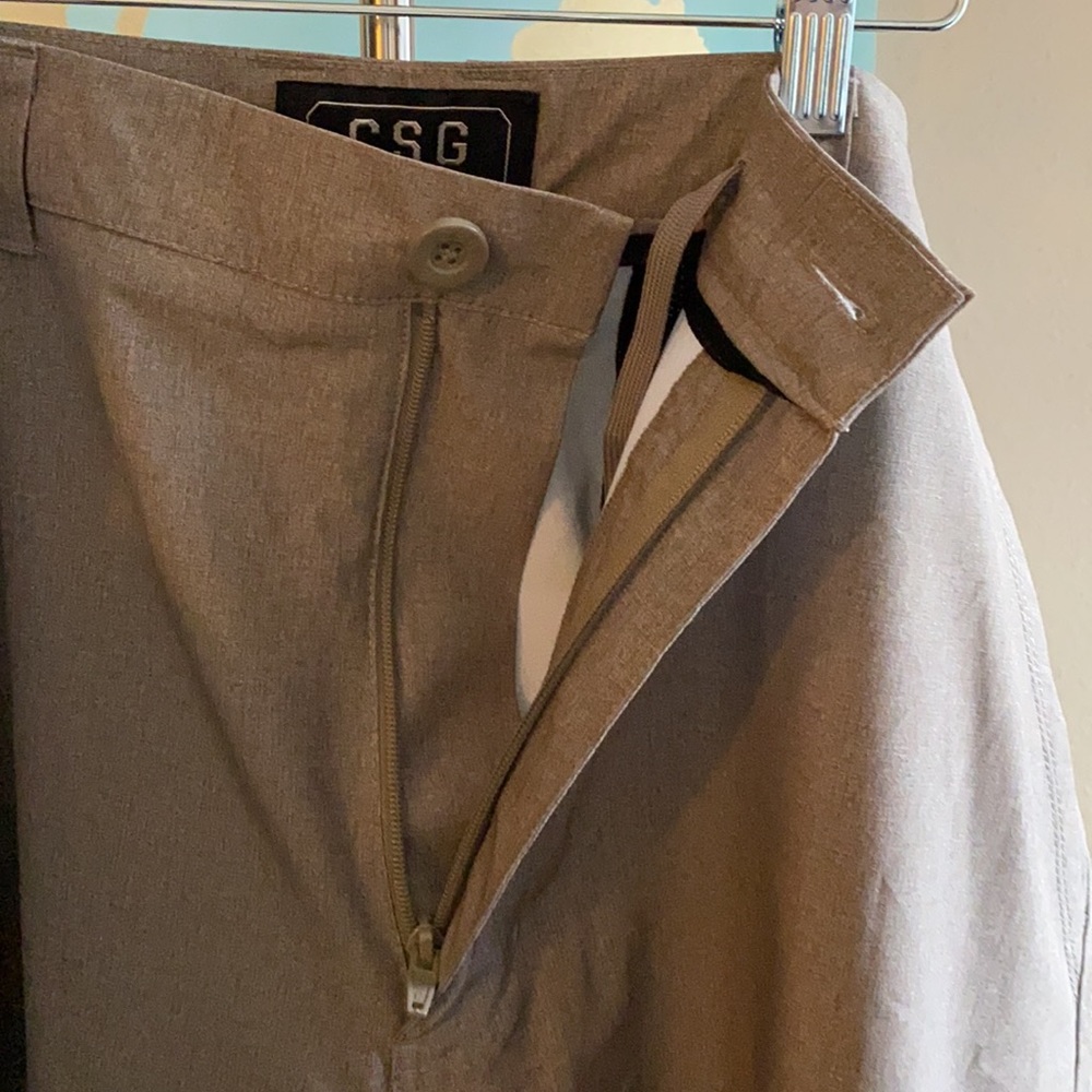 Khaki green shorts - Picture 4 of 8